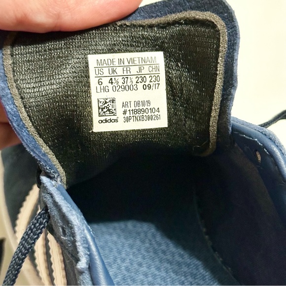 Women’s Adidas Campus Sneakers, Blue Suede and White Leather, Clean EUC - 6 US - Picture 17 of 17